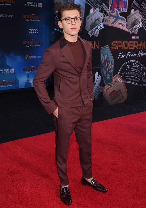 Spiderman Star Tom Holland Was Only Allowed To Wear a。